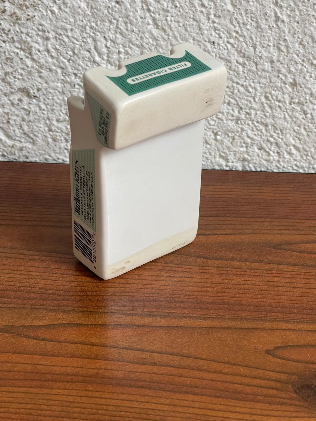 Posacenere Vintage Marlboro Lights in Ceramica – Modello Pacchetto Anni '80/'90