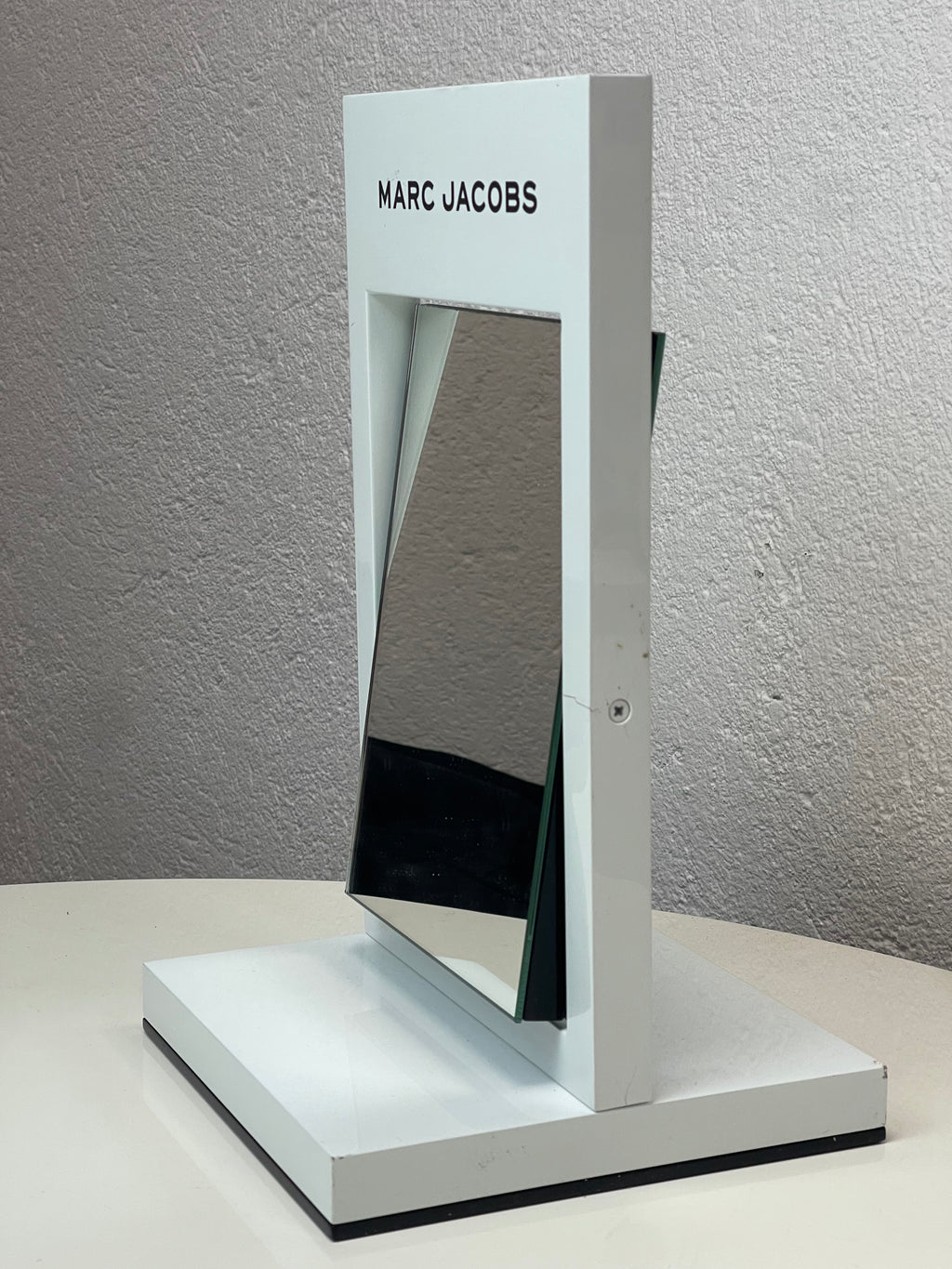 Specchio pubblicitario Marc Jacobs – Espositore Promozionale da negozio pezzo unico da Collezione (Bianco)