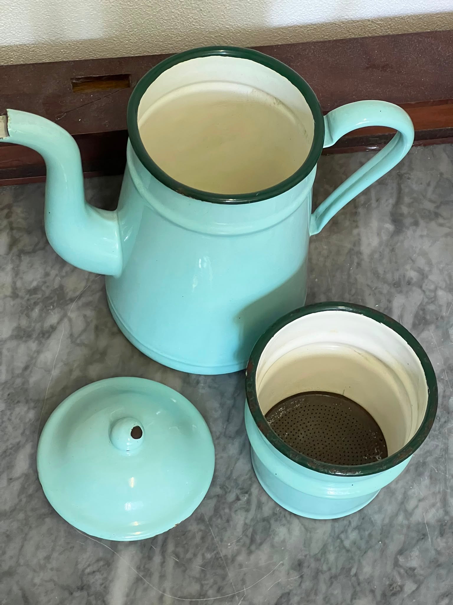 Caffettiera Vintage Francese in Lamiera Smaltata – Verde Menta (Novecento) pezzo unico