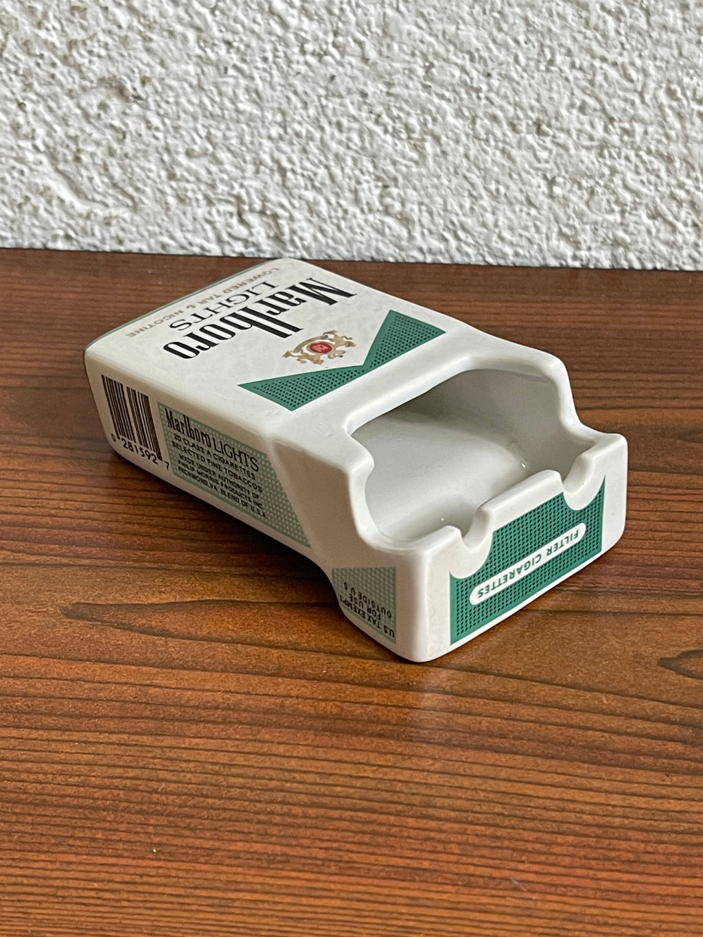 Posacenere Vintage Marlboro Lights in Ceramica – Modello Pacchetto Anni '80/'90