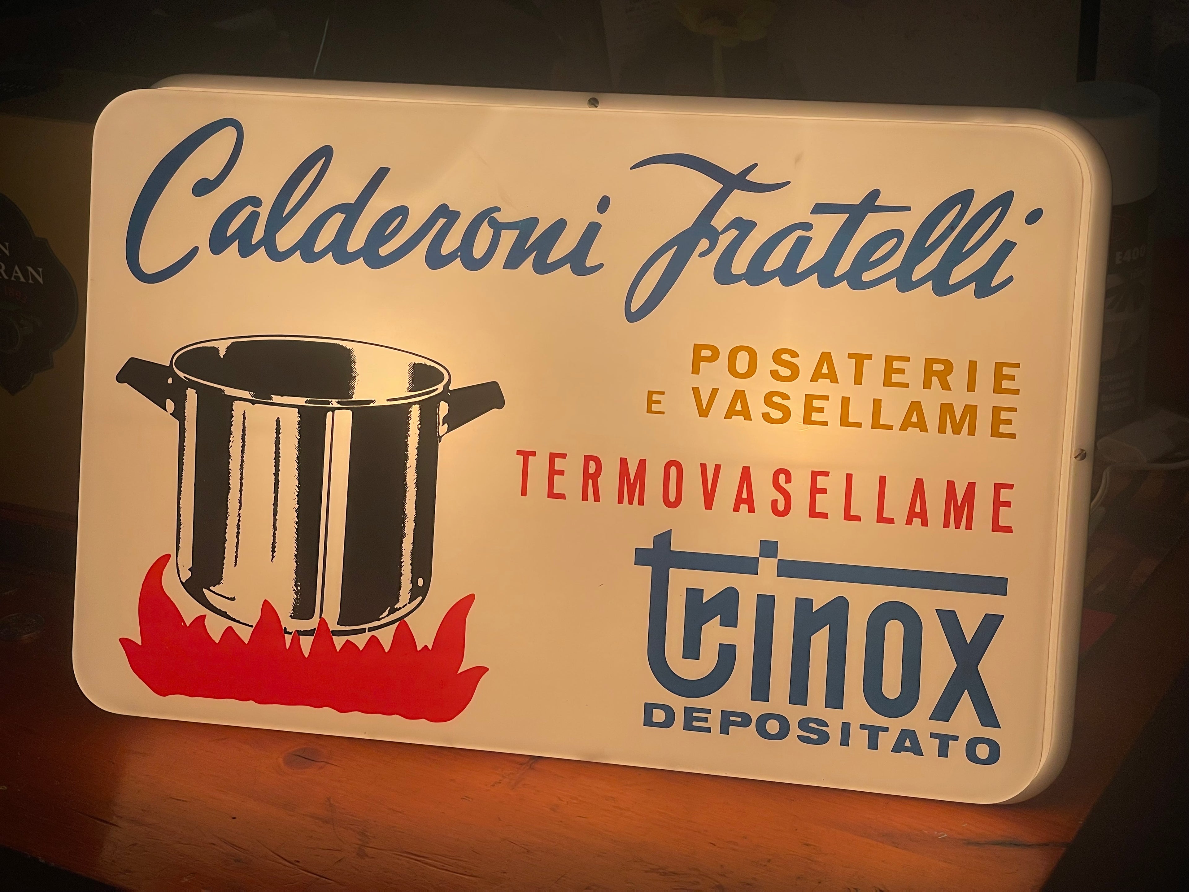 Insegna Luminosa Vintage "Calderoni Fratelli" – Marchio Trinox Depositato – Elemento di Modernariato Anni '70/'80