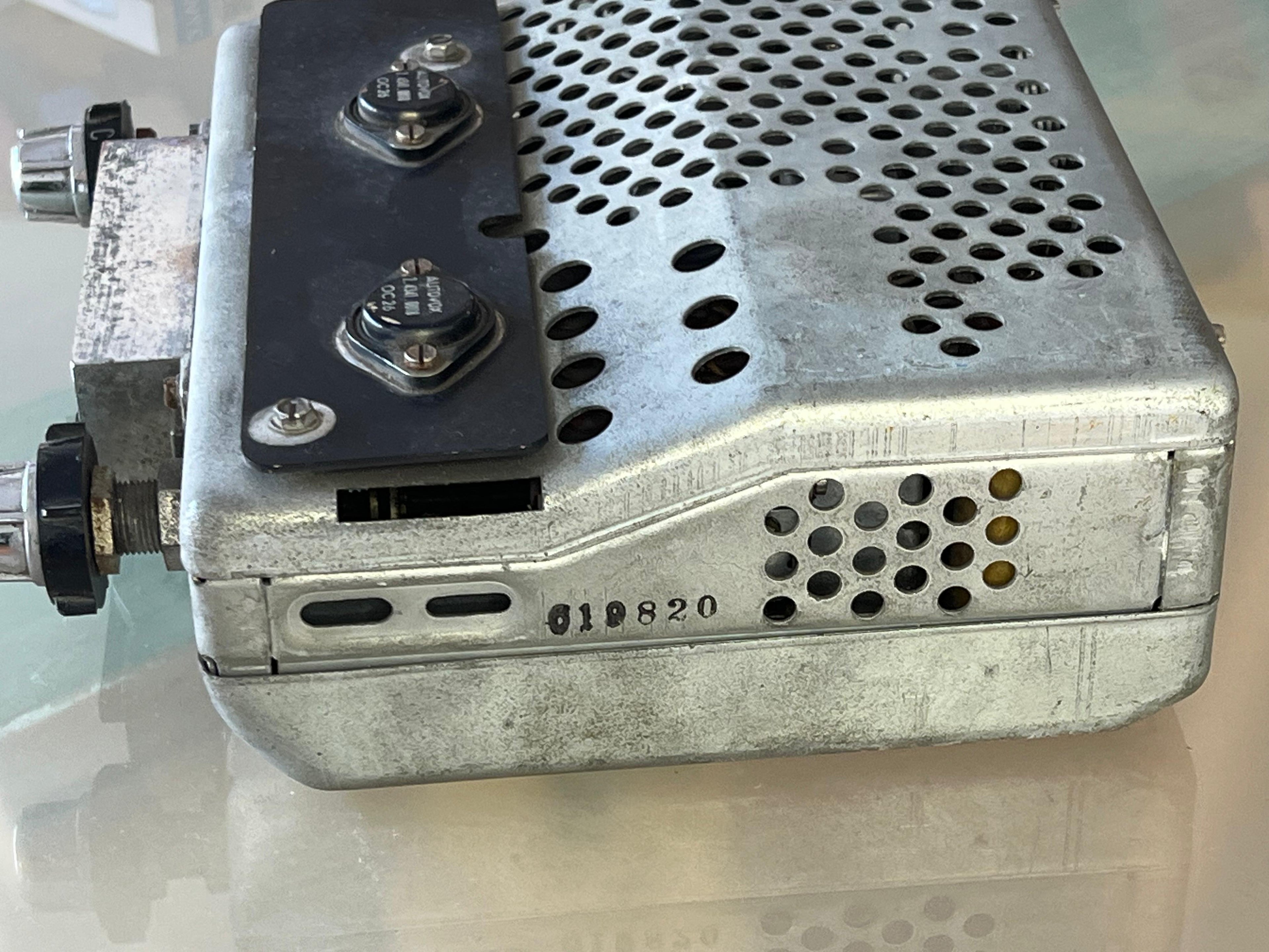 Autoradio Epoca Autovox RA 112 Vintage Anni '60 – Ibrida Valvole/Transistor OC26 pezzo unico