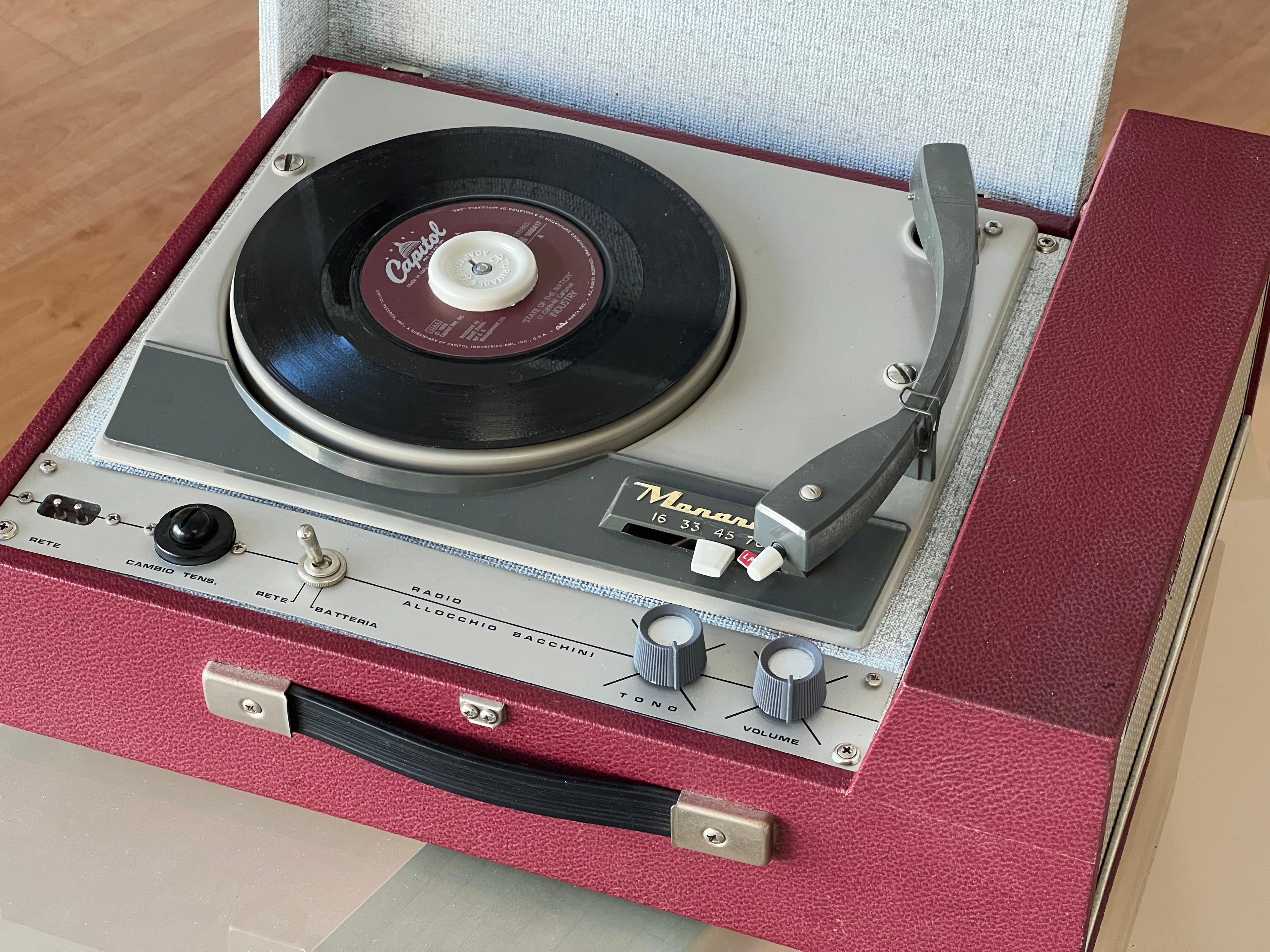 Fonovaligia Vintage Anni '60 Radio Allocchio Bacchini con Giradischi Monarch BSR pezzo unico