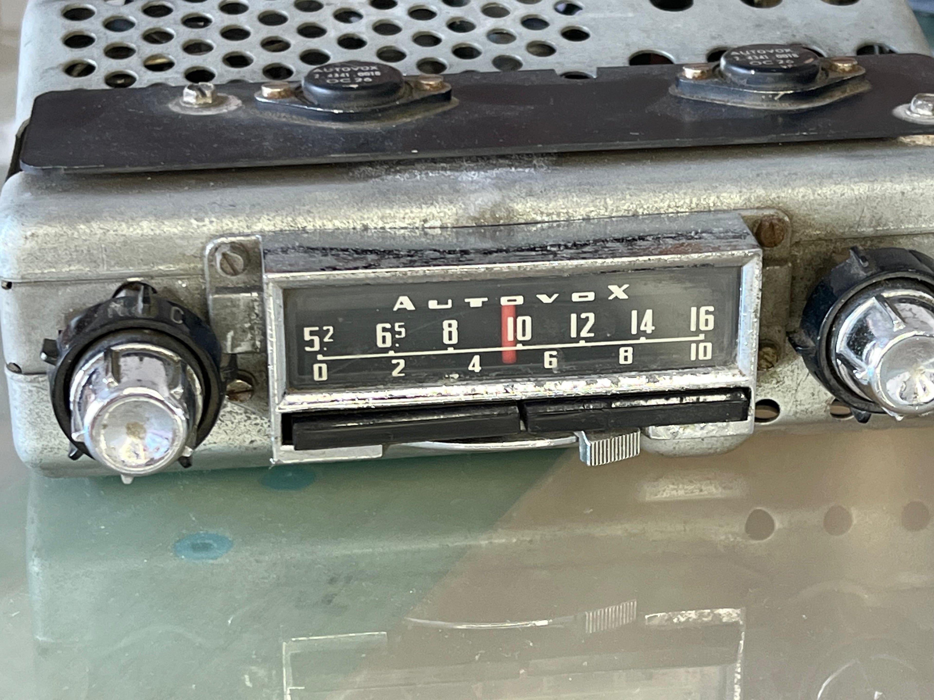 Autoradio Epoca Autovox RA 112 Vintage Anni '60 – Ibrida Valvole/Transistor OC26 pezzo unico