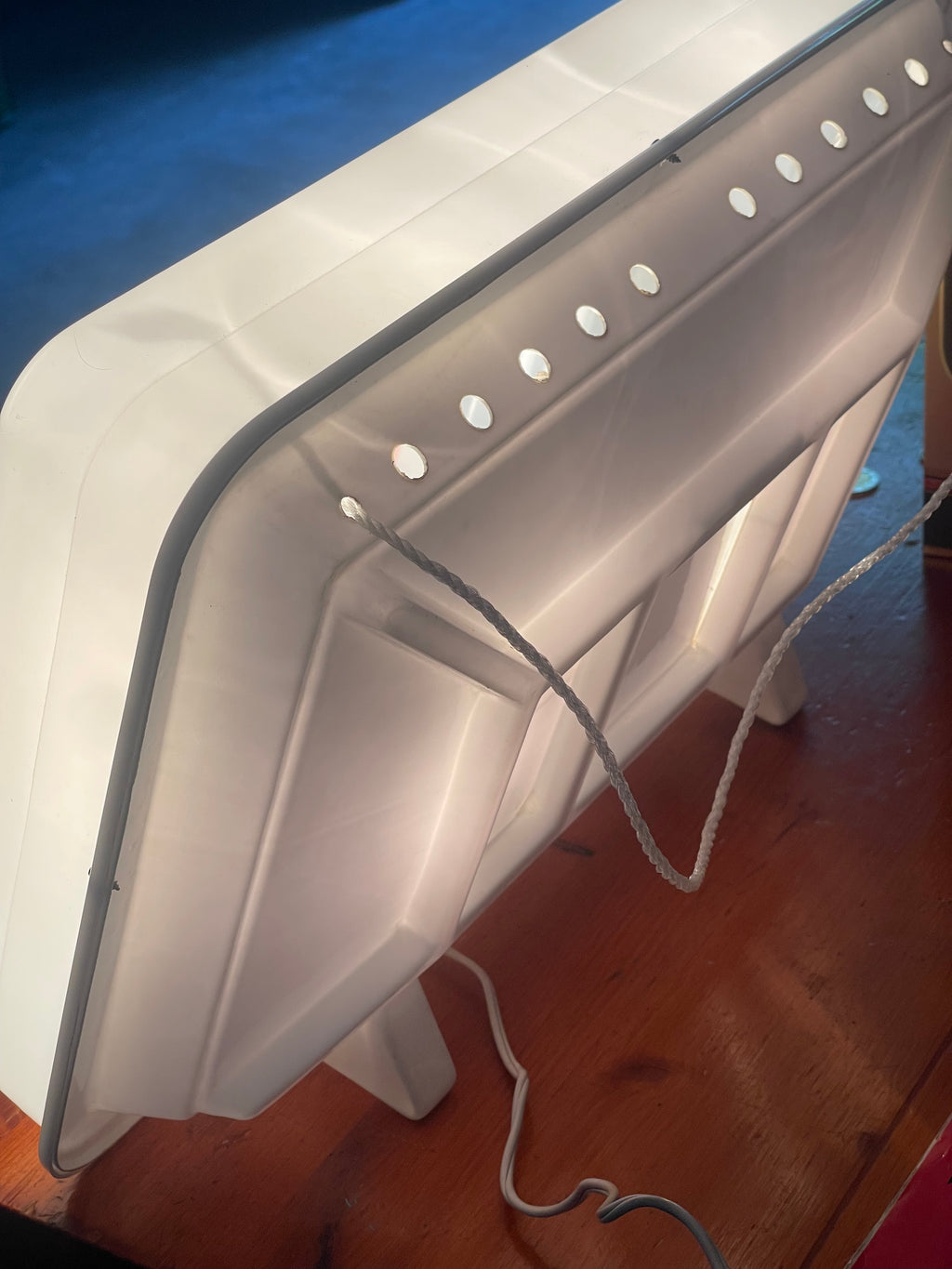Insegna Luminosa Vintage "Calderoni Fratelli" – Marchio Trinox Depositato – Elemento di Modernariato Anni '70/'80