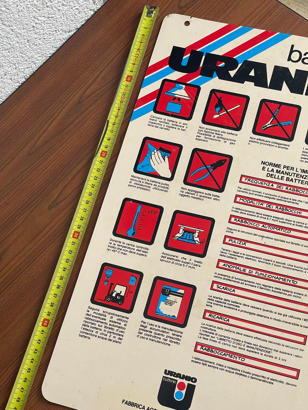 Targa Vintage Officina "Batterie Uranio" – Tabella Istruzioni Plastifica , Anni 70/80
