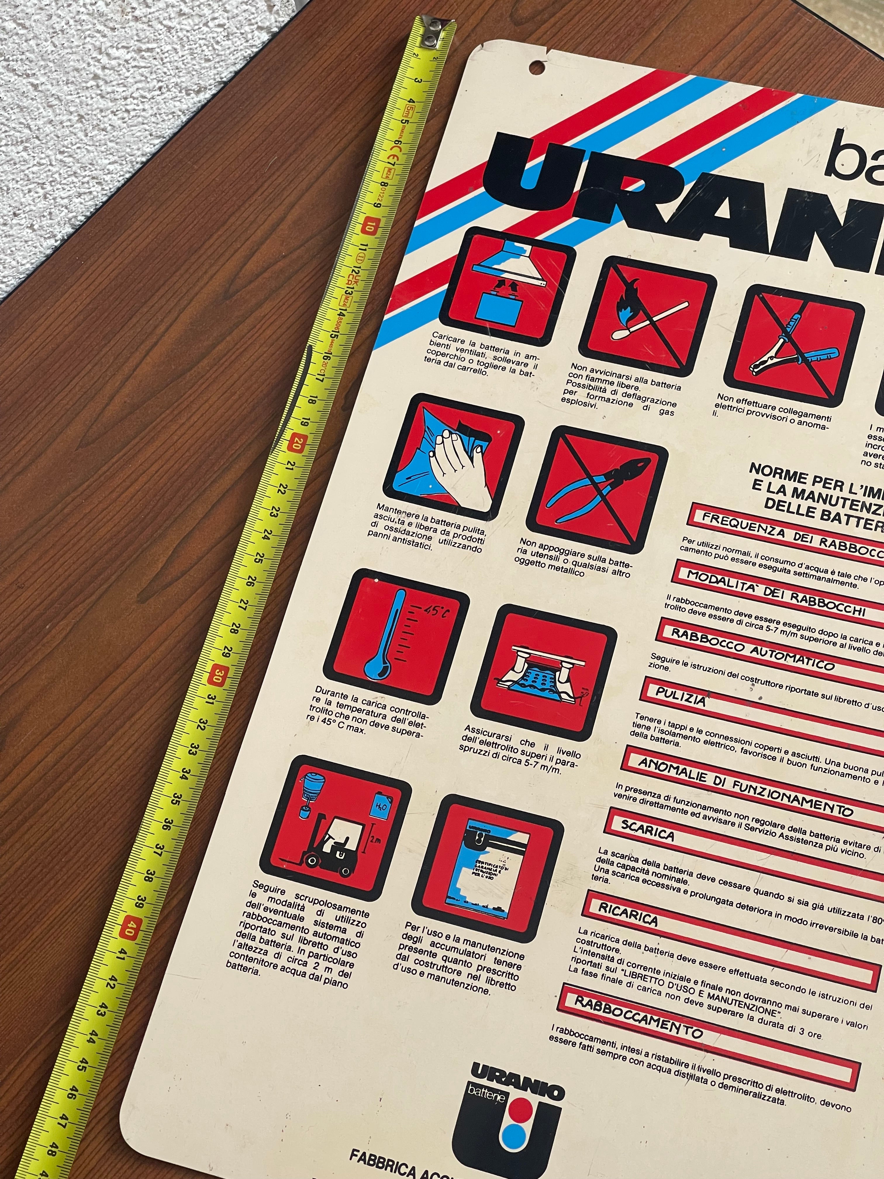 Targa Vintage Officina "Batterie Uranio" – Tabella Istruzioni Plastifica , Anni 70/80