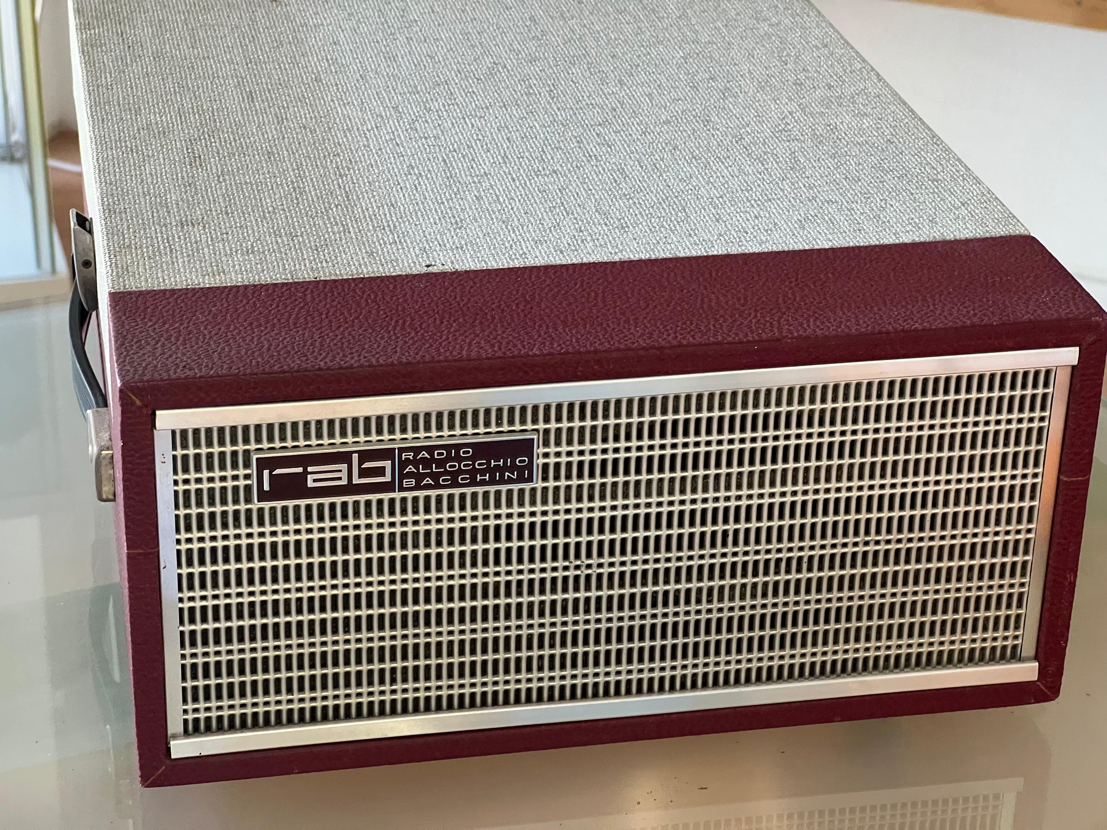 Fonovaligia Vintage Anni '60 Radio Allocchio Bacchini con Giradischi Monarch BSR pezzo unico