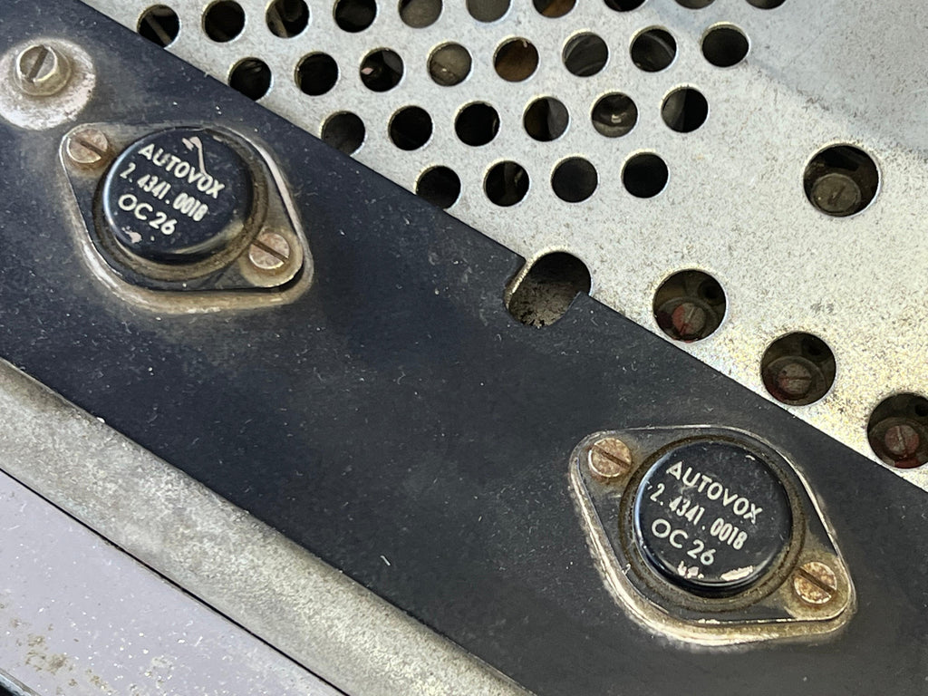 Autoradio Epoca Autovox RA 112 Vintage Anni '60 – Ibrida Valvole/Transistor OC26 pezzo unico