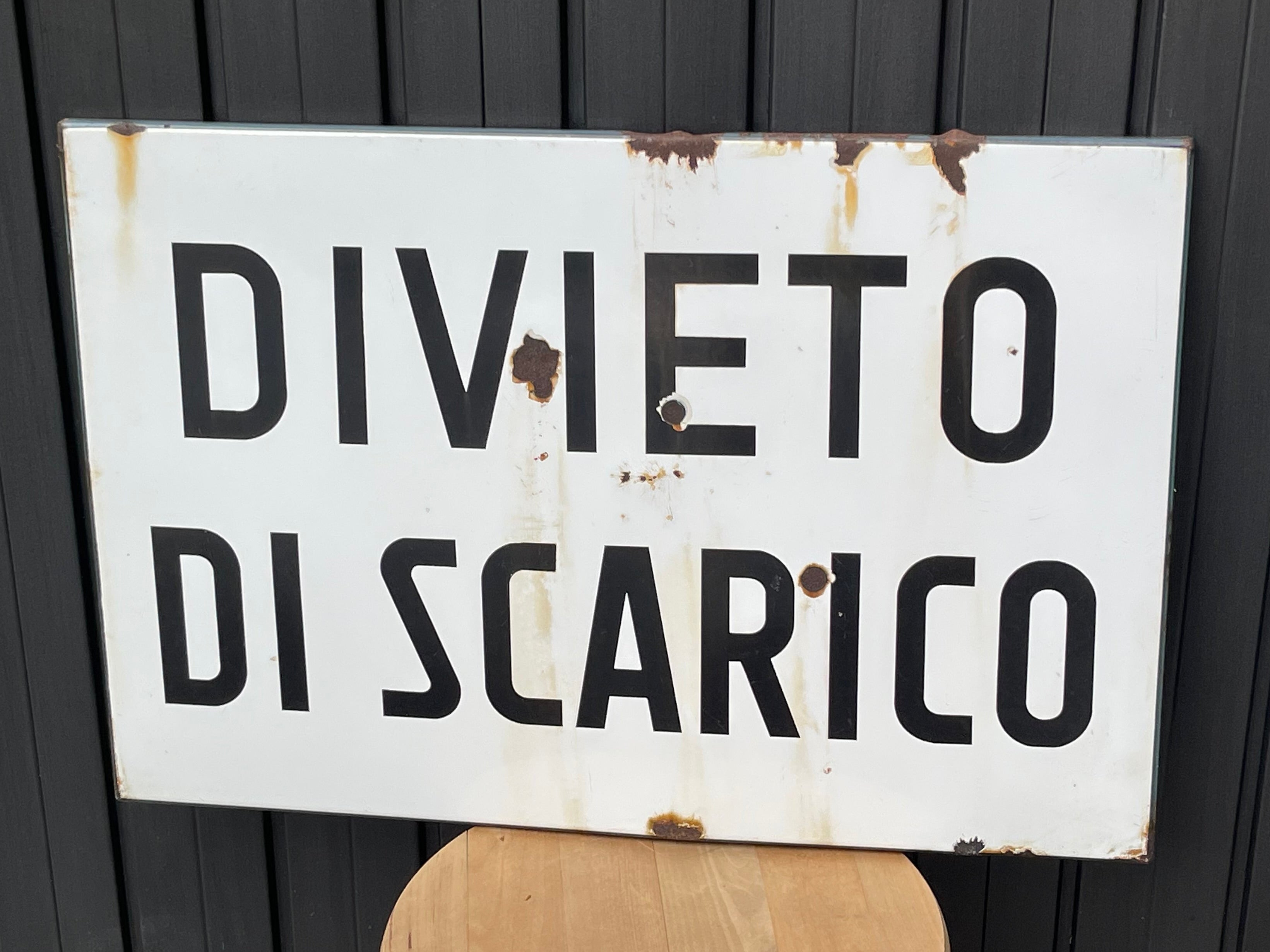 Cartello Stradale Vintage "Divieto di Scarico" – Insegna in Metallo Smaltato Anni '50/'60 Modernariato Industriale