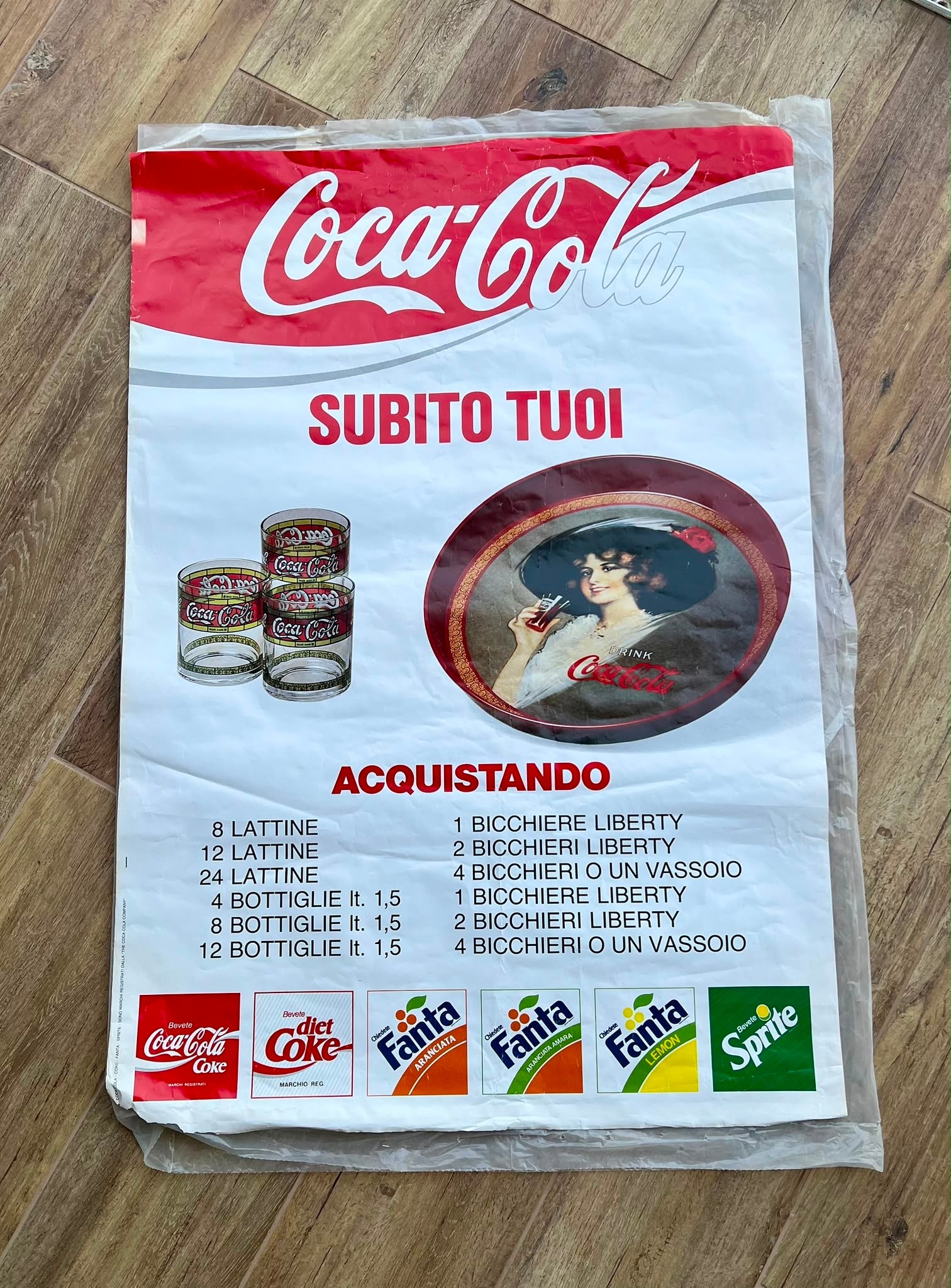 3 Manifesti Vintage Originali Anni '80 – Lotto Collezione Pubblicità e Sport (Coca-Cola, Centrale latte, Vela 1982) pezzo unico