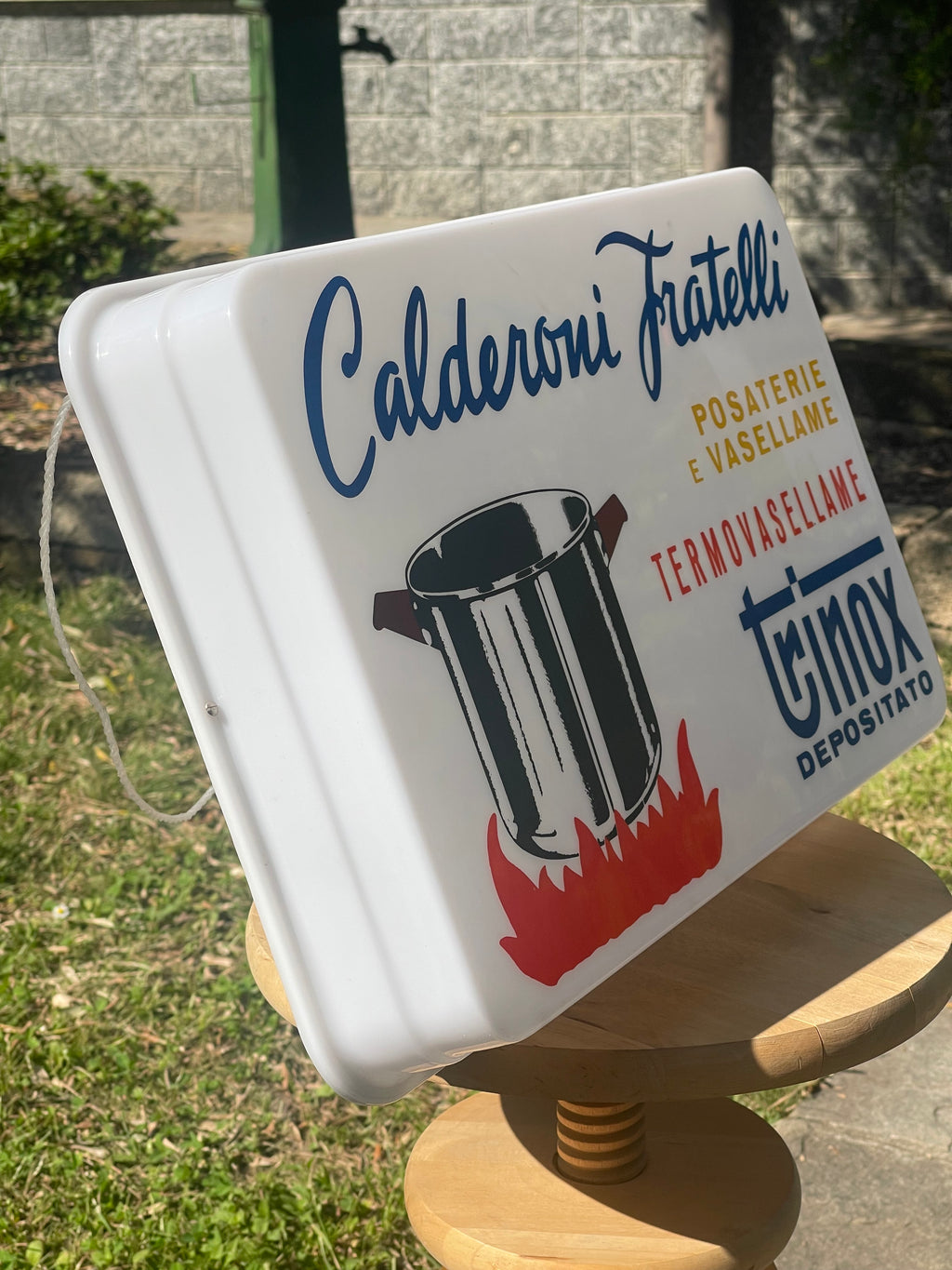 Insegna Luminosa Vintage "Calderoni Fratelli" – Marchio Trinox Depositato – Elemento di Modernariato Anni '70/'80